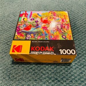 KODAK Premium Puzzles - Colorful 1000 Piece Set